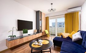 Lumina I Comfy 3-Room Apartments With Parking I Balcony